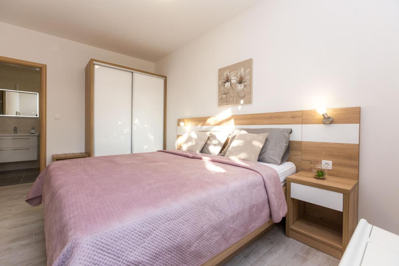 Apartmani Villa Paulo スタリグラード エクステリア 写真