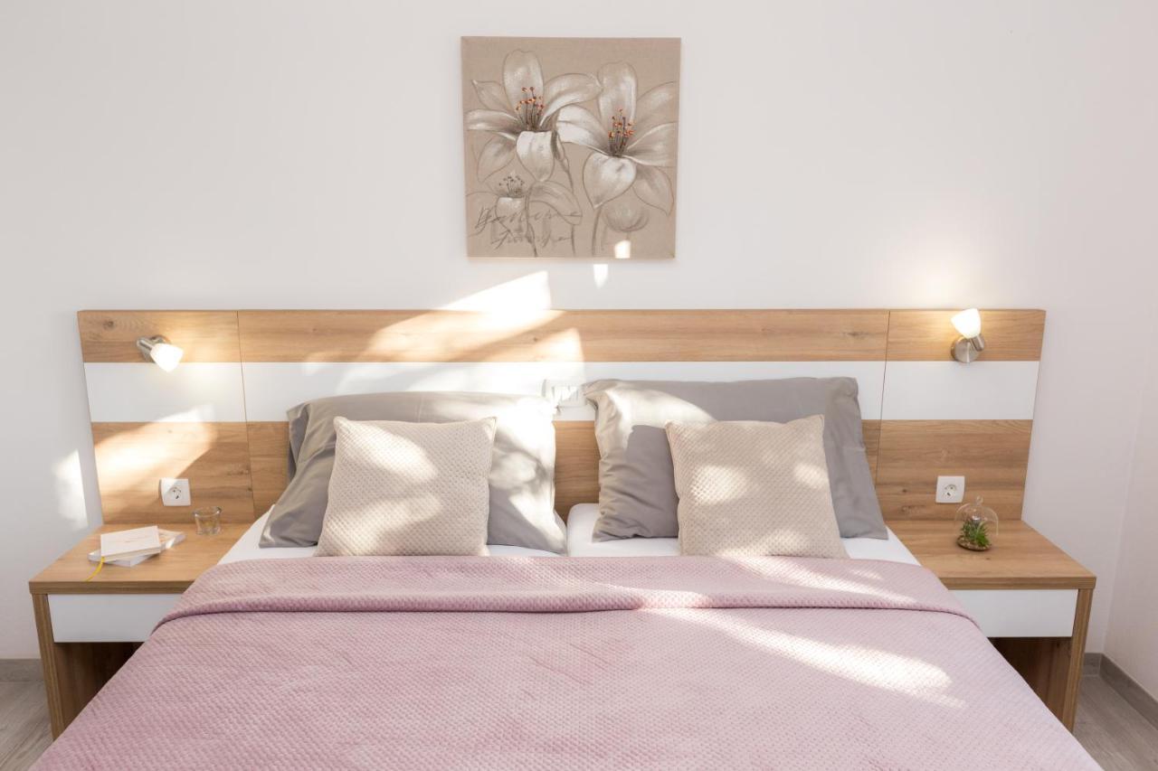 Apartmani Villa Paulo スタリグラード エクステリア 写真