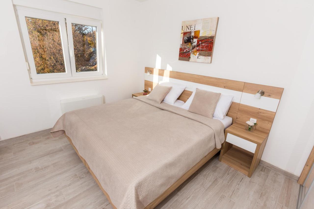 Apartmani Villa Paulo スタリグラード エクステリア 写真