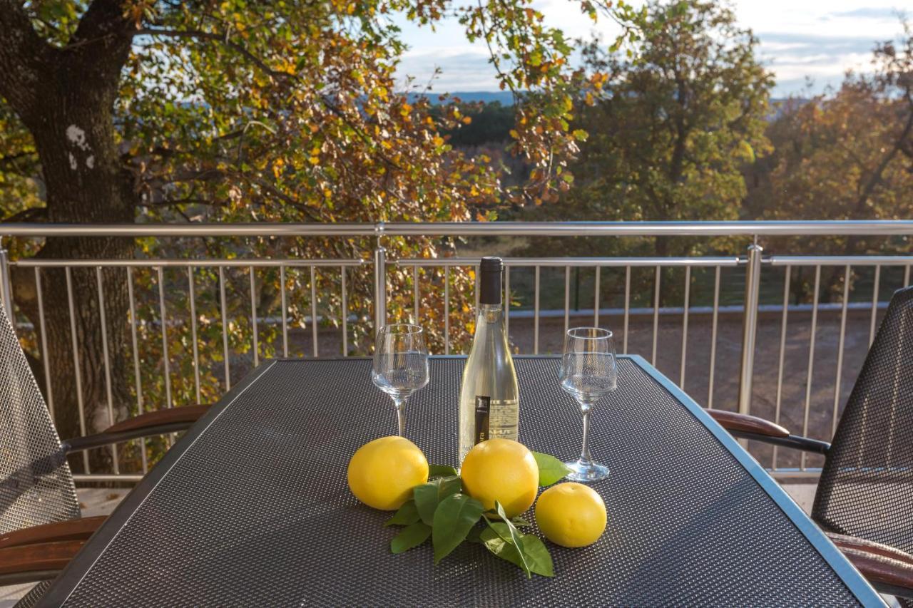 Apartmani Villa Paulo スタリグラード エクステリア 写真