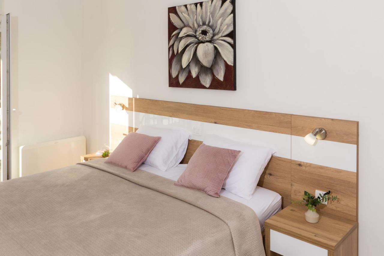 Apartmani Villa Paulo スタリグラード エクステリア 写真