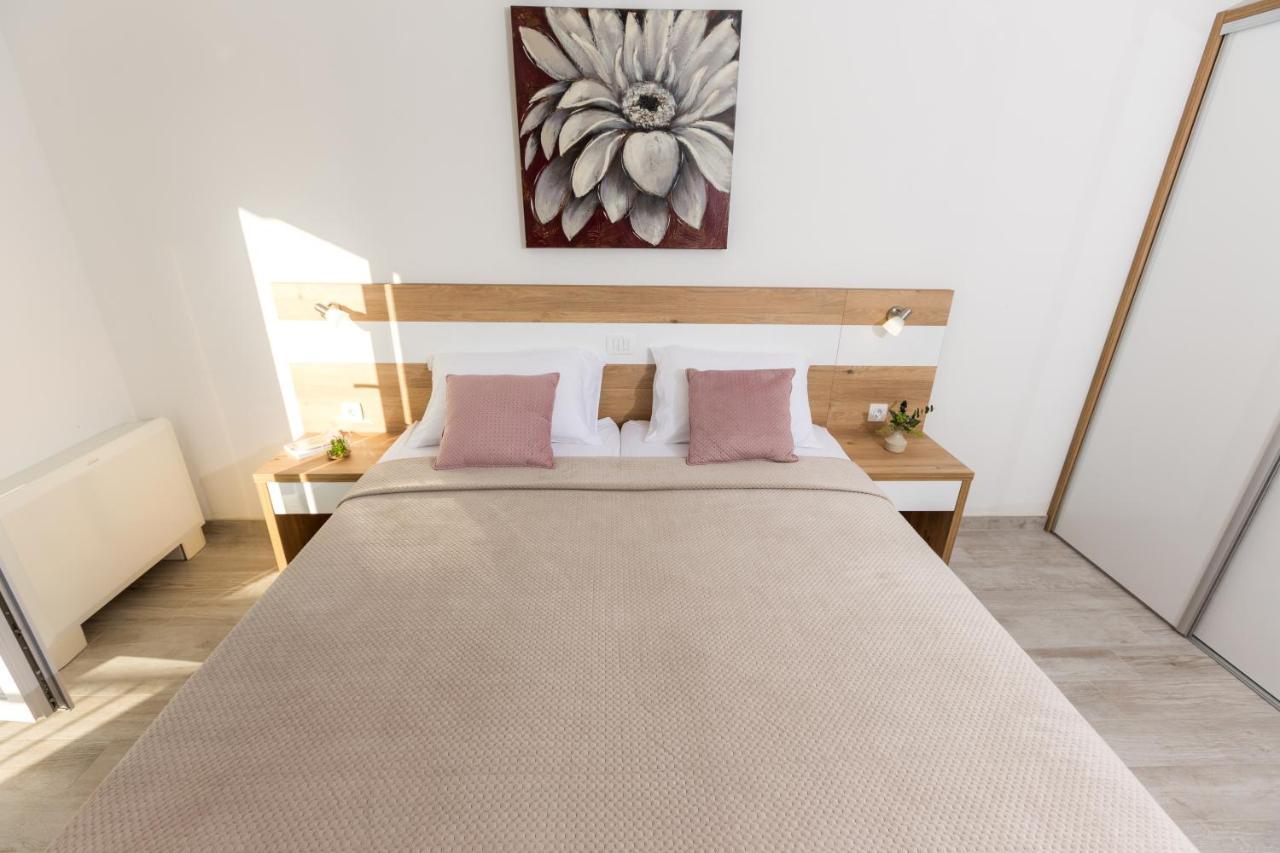Apartmani Villa Paulo スタリグラード エクステリア 写真