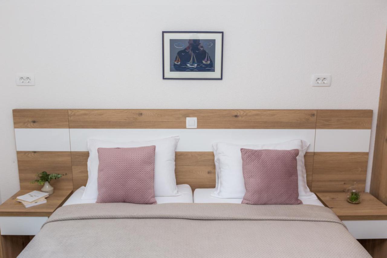 Apartmani Villa Paulo スタリグラード エクステリア 写真