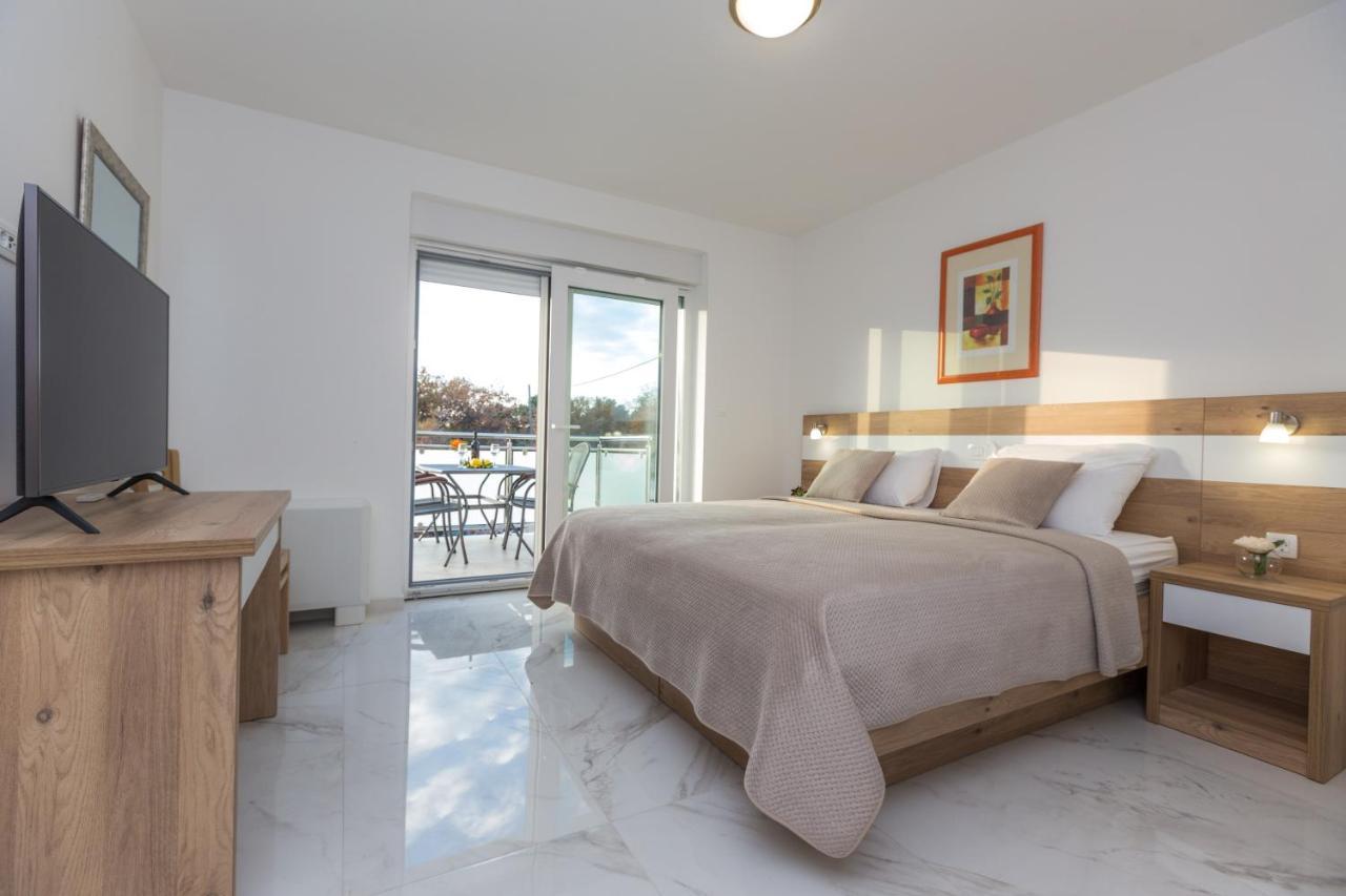 Apartmani Villa Paulo スタリグラード エクステリア 写真