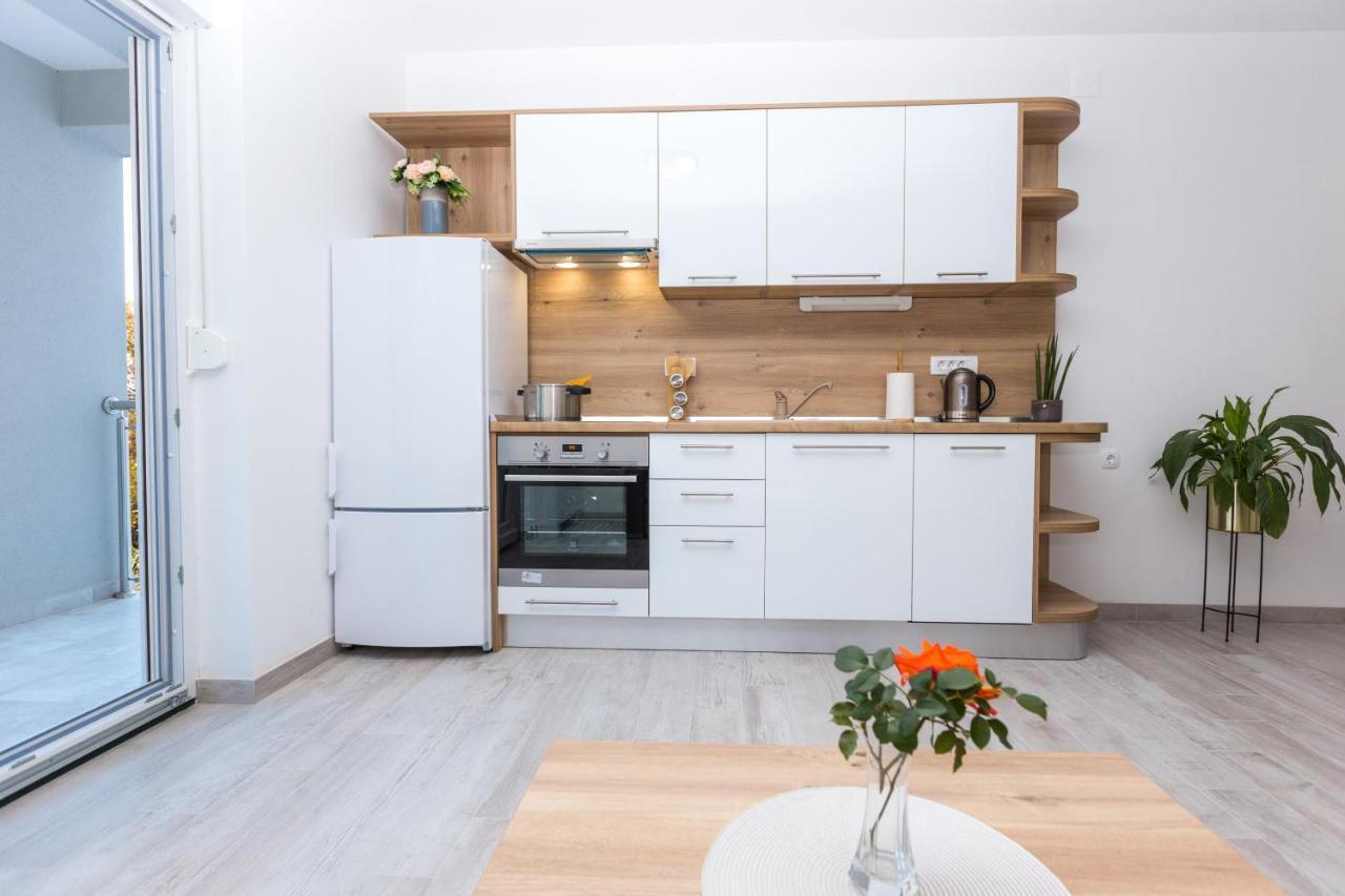 Apartmani Villa Paulo スタリグラード エクステリア 写真