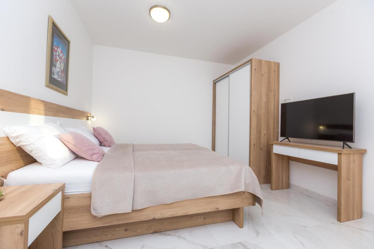 Apartmani Villa Paulo スタリグラード エクステリア 写真
