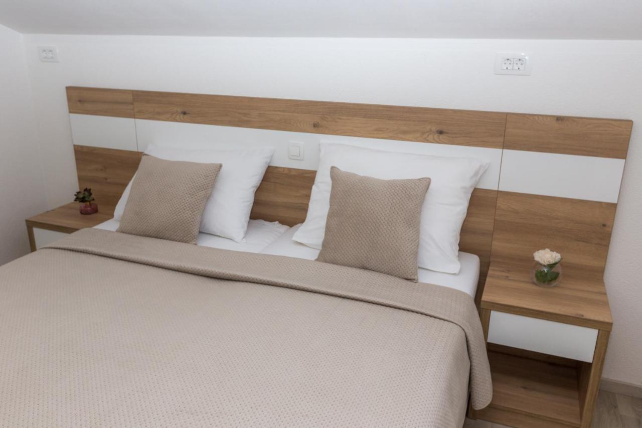 Apartmani Villa Paulo スタリグラード エクステリア 写真