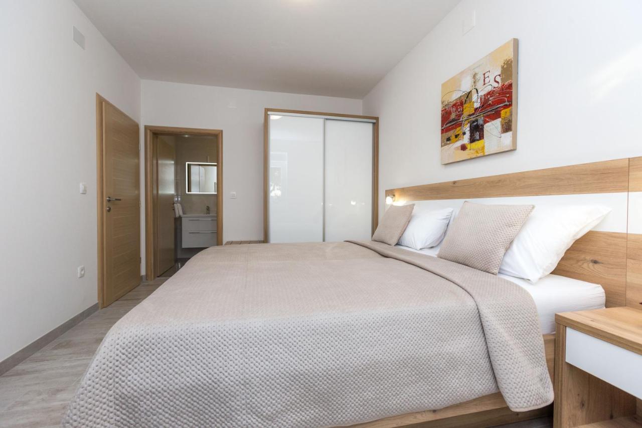 Apartmani Villa Paulo スタリグラード エクステリア 写真