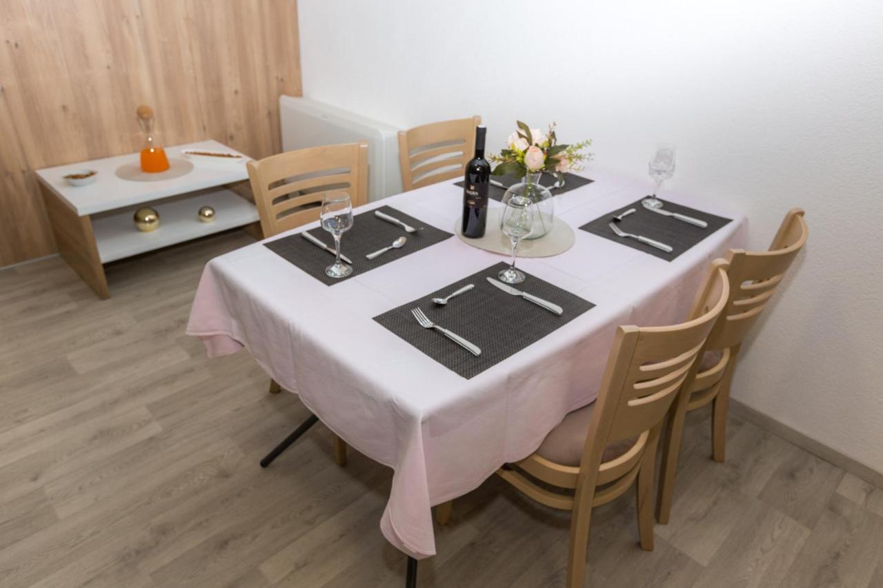 Apartmani Villa Paulo スタリグラード エクステリア 写真