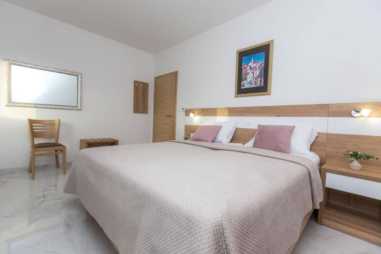 Apartmani Villa Paulo スタリグラード エクステリア 写真